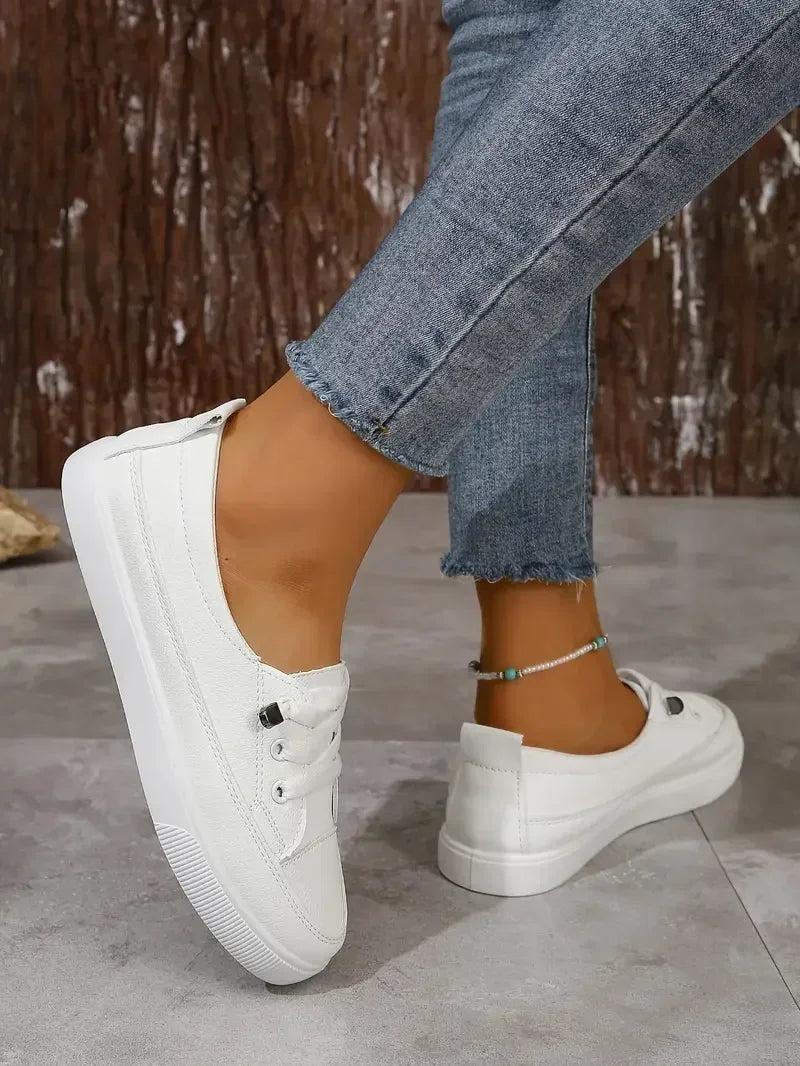 Women’s Casual Round Toe Lace-Up Flats – Comfortable Everyday Shoes