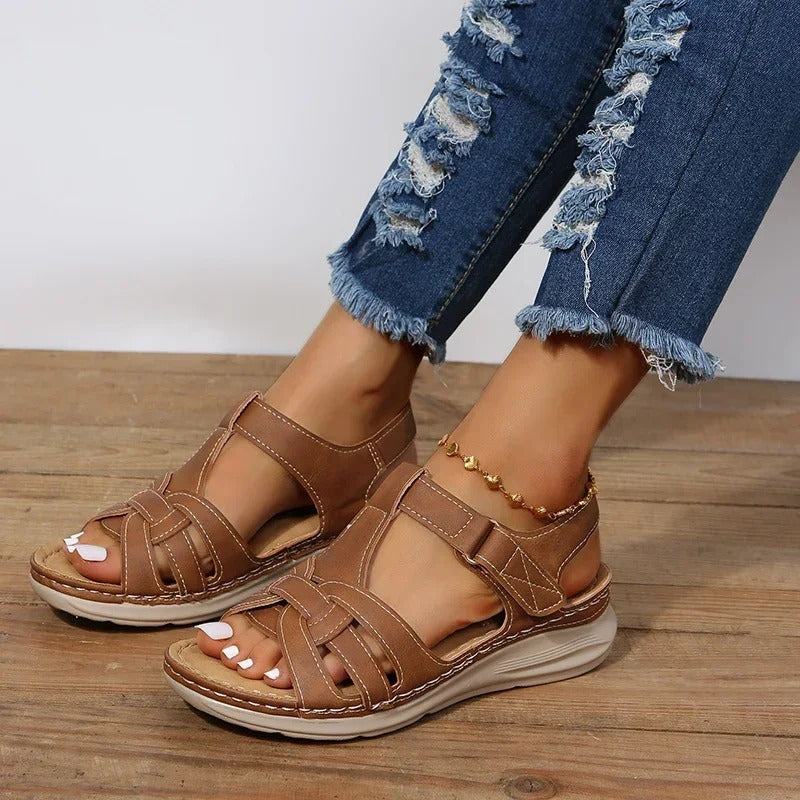 Women’s Orthopedic Walking Sandals – Arch Support, Cushioned Sole & Adjustable Straps